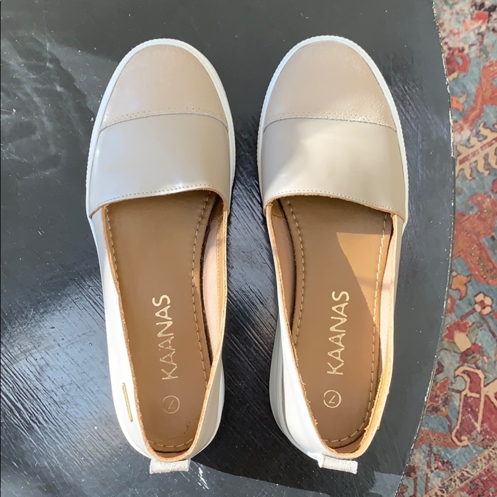 Kaanas beige sneakers